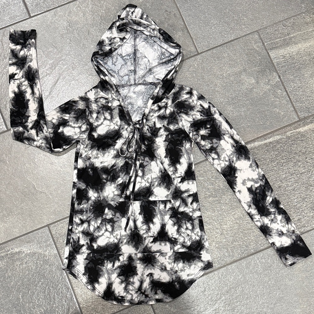 Black & White Tie-Dye Women's Hoodie Top